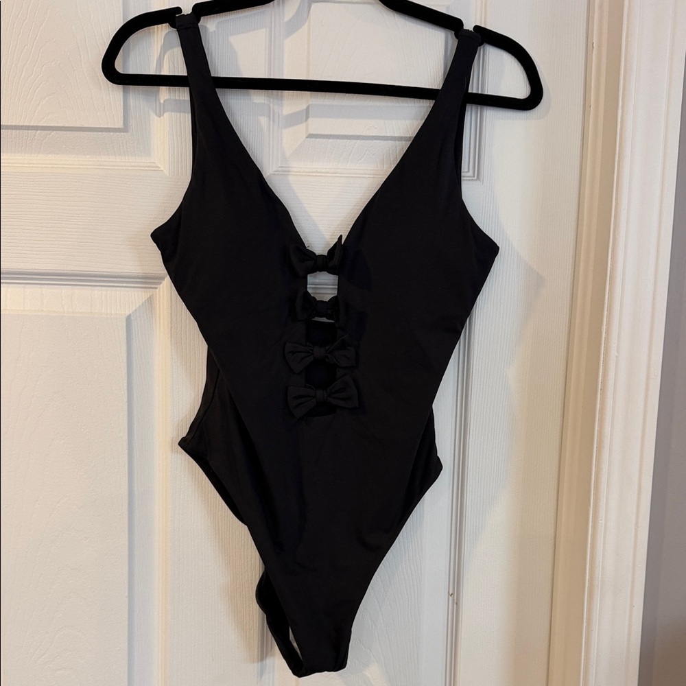 Seafolly Black One-Piece with Front Bow Details size CA10 /AU12 BNWT